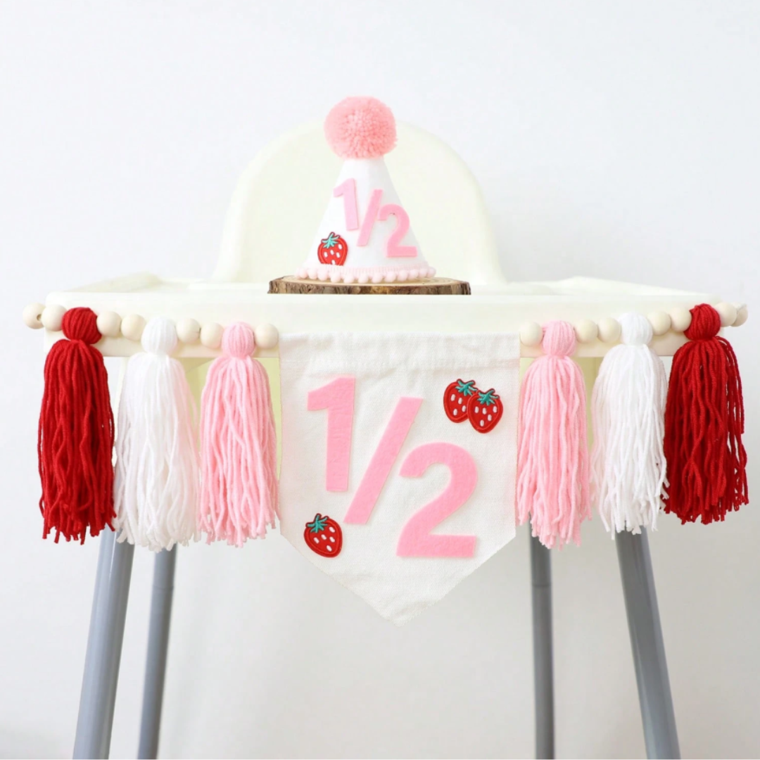 2pcs 1/2 Strawberry theme Banner and Had